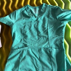 Figs women’s scrub top great condition barely worn